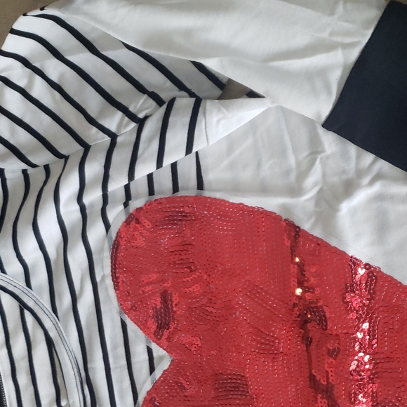 ♥️New boutique red heart sequins top - Picture 9 of 10